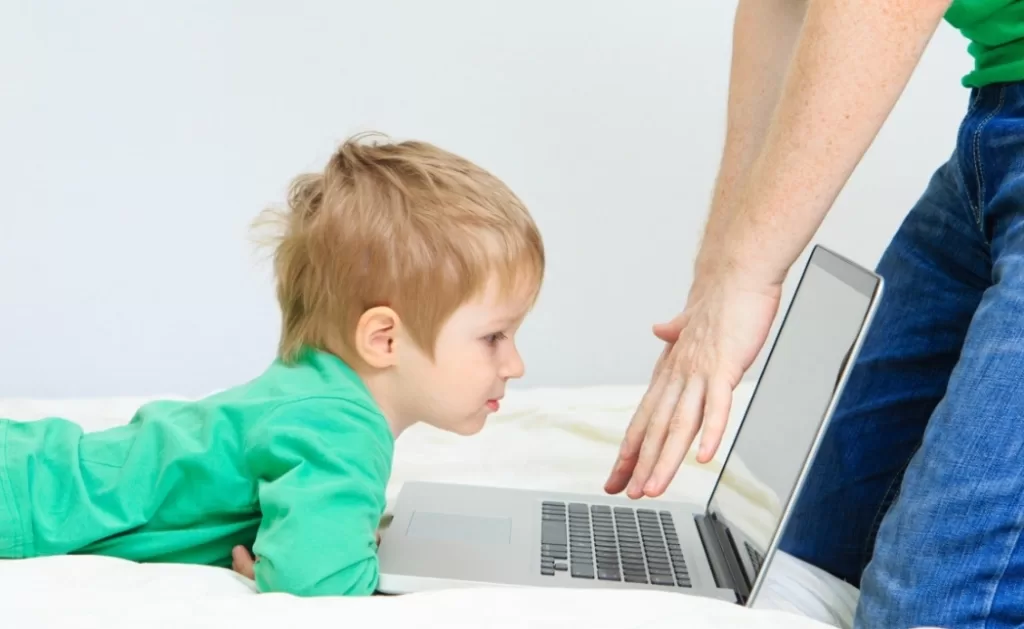 L’utilisation accrue des écrans, un danger sur la santé oculaire 4 - Le Progrès Egyptien L’utilisation accrue des écrans, un danger sur la santé oculaire 3 - Le Progrès Egyptien