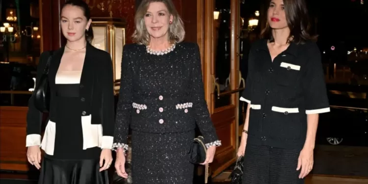 Caroline de Monaco assortie à ses filles pour une sortie à l’opéra 1 - Le Progrès Egyptien