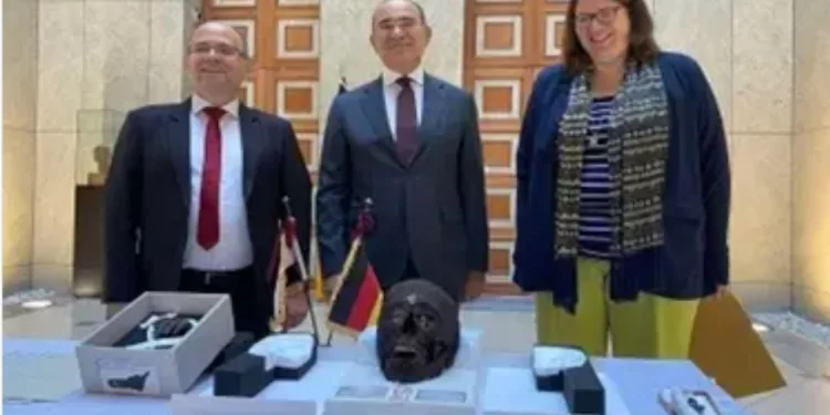 Trois pièces antiques récupérées de l’Allemagne 1 - Le Progrès Egyptien