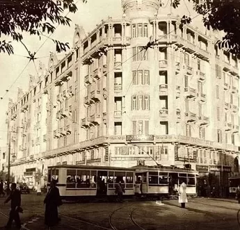 L’immeuble El Chawarbi, la perle de l’architecture 2 - Le Progrès Egyptien L’immeuble El Chawarbi, la perle de l’architecture 1 - Le Progrès Egyptien