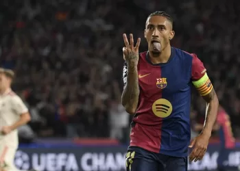 Raphinha corrige le Bayern avec un triplé pour le Barça