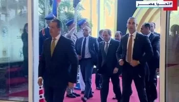 Le président Al-Sissi arrive à la Conférence mondiale sur la population, la santé et le développement humain
