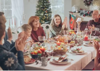 Les fêtes envoient des rayons du soleil au cœur de l’hiver