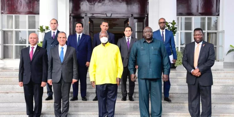 Abdel-Aati remet un message d'Al-Sissi à son homologue ougandais 2 - Le Progrès Egyptien Abdel-Aati remet un message d'Al-Sissi à son homologue ougandais 1 - Le Progrès Egyptien