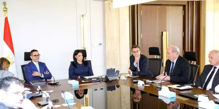 Efforts assidus pour créer un climat d'investissement attractif et stable 1 - Le Progrès Egyptien