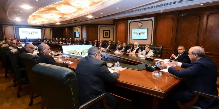 Selon les instructions du ministre de l’Aviation civile : Prendre en charge les passagers avec professionnalisme 1 - Le Progrès Egyptien