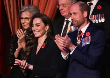 Royaume-Uni: Kate participe à un événement commémoratif