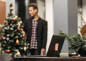 Travail : Conseils pour célébrer les fêtes de fin d’année