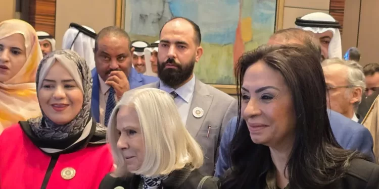 Bahreïn: La ministre de la Solidarité sociale dans une séance sur le soutien des familles productrices 2 - Le Progrès Egyptien Bahreïn: La ministre de la Solidarité sociale dans une séance sur le soutien des familles productrices 1 - Le Progrès Egyptien