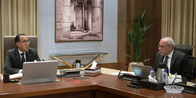 Madbouli suit de près l'avancement des projets de développement de la Haute-Egypte 2 - Le Progrès Egyptien Madbouli suit de près l'avancement des projets de développement de la Haute-Egypte 1 - Le Progrès Egyptien