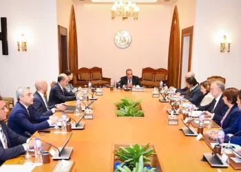 Abdel Aati reçoit une délégation du Sénat français