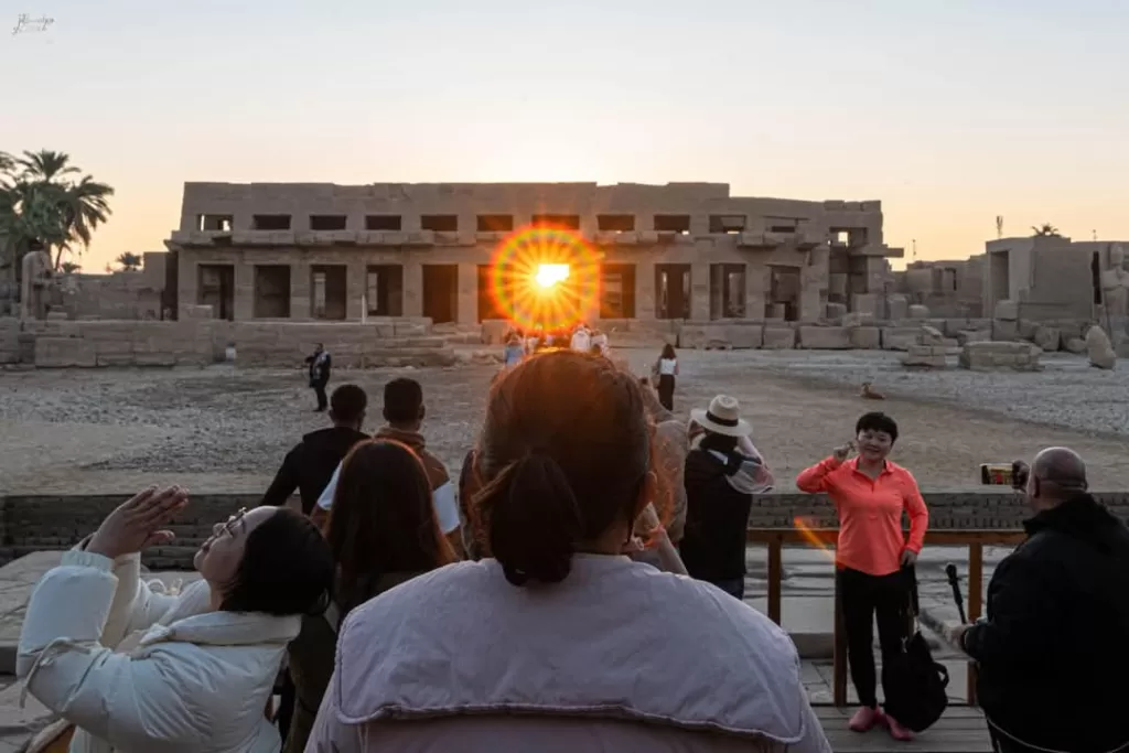 La tombée du soleil sur la Saint-des-Saints est un phénomène unique 17 - Le Progrès Egyptien