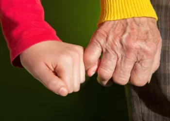 Orphelinats et maisons de retraite : Fusion qui pourrait redonner le goût de vivre !