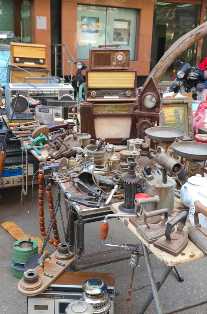 Au souk de brocante « Diana », les collectionneurs sont comblés ! 6 - Le Progrès Egyptien Au souk de brocante « Diana », les collectionneurs sont comblés ! 5 - Le Progrès Egyptien