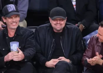 Leonardo DiCaprio fait une rare apparition à un match des Lakers