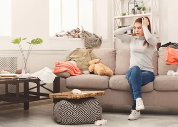 Le syndrome de la chaussette orpheline : Pourquoi gardons-nous des objets inutiles ?