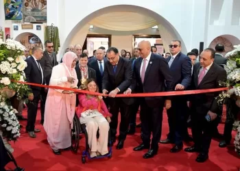 Le PM inaugure le Salon “Torathna” au nouveau Caire