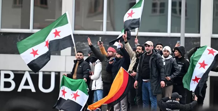 Des milliers de Syriens exultent en Europe après la chute d'Assad 2 - Le Progrès Egyptien Des milliers de Syriens exultent en Europe après la chute d'Assad 1 - Le Progrès Egyptien