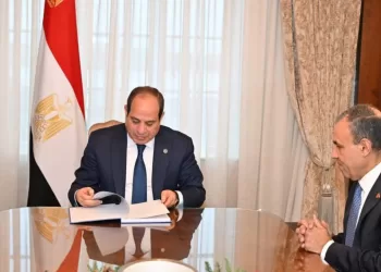 Le Président Al-Sissi s’entretient avec le Dr Badr Abdel Aati du rapport de la Stratégie des droits de l’Homme