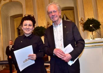 Peter Handke passe « Par les villages »