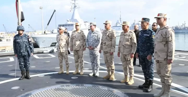Le ministre de la défense inspecte la base navale à Alexandrie 1 - Le Progrès Egyptien