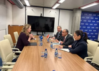 Abdel-Aati rencontre la directrice générale de l’Organisation internationale pour les migrations à Genève