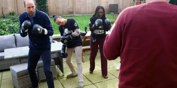 Boxe, baby-foot et goûter : Le prince William se lâche après les soucis 2 - Le Progrès Egyptien Boxe, baby-foot et goûter : Le prince William se lâche après les soucis 1 - Le Progrès Egyptien