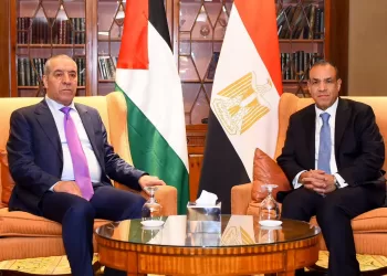 Abdel Aati reçoit le secrétaire général du Comité exécutif de l’OLP