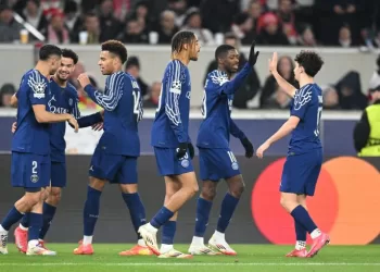 C1: le PSG, sérieux et efficace, écrase Stuttgart et file en barrages