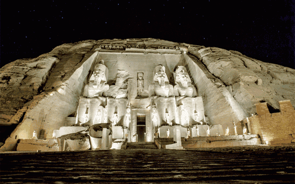 A travers le son et lumière, Ramsès II édifie un temple pour l'amour 2 - Le Progrès Egyptien A travers le son et lumière, Ramsès II édifie un temple pour l'amour 1 - Le Progrès Egyptien