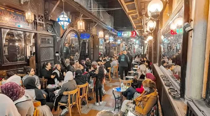 Les cafés du Caire, âmes vivantes d’une Égypte intemporelle 2 - Le Progrès Egyptien Les cafés du Caire, âmes vivantes d’une Égypte intemporelle 1 - Le Progrès Egyptien