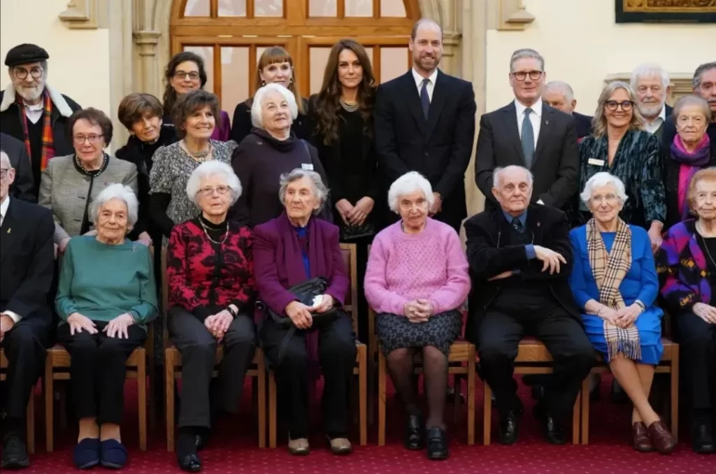 Auprès des survivants de la Shoah, Kate et William tout en sobriété et symboles 8 - Le Progrès Egyptien Auprès des survivants de la Shoah, Kate et William tout en sobriété et symboles 7 - Le Progrès Egyptien