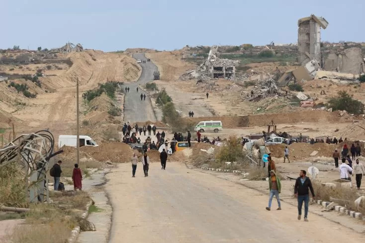 Les Palestiniens reprennent la route à travers Gaza après le retrait israélien 3 - Le Progrès Egyptien