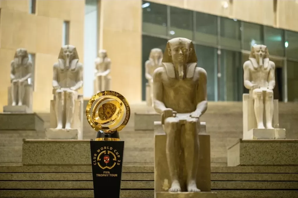 Le trophée de la Coupe du monde des clubs en tournée en Egypte 10 - Le Progrès Egyptien Le trophée de la Coupe du monde des clubs en tournée en Egypte 9 - Le Progrès Egyptien