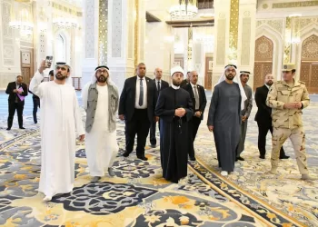 Une délégation de l’Université Mohammed ben Zayed en visite de la Grande Mosquée