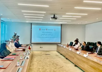 Abdel-Aati rencontre le ministre de l’Industrie et du Commerce de Bahreïn