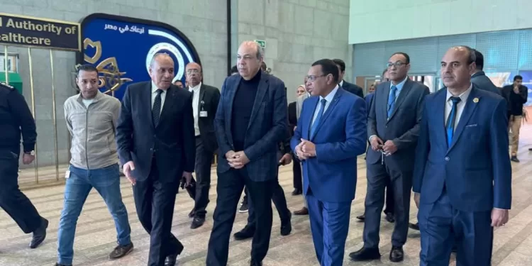 Le ministre de l'Aviation civile inspecte l'aéroport de Louxor 2 - Le Progrès Egyptien Le ministre de l'Aviation civile inspecte l'aéroport de Louxor 1 - Le Progrès Egyptien
