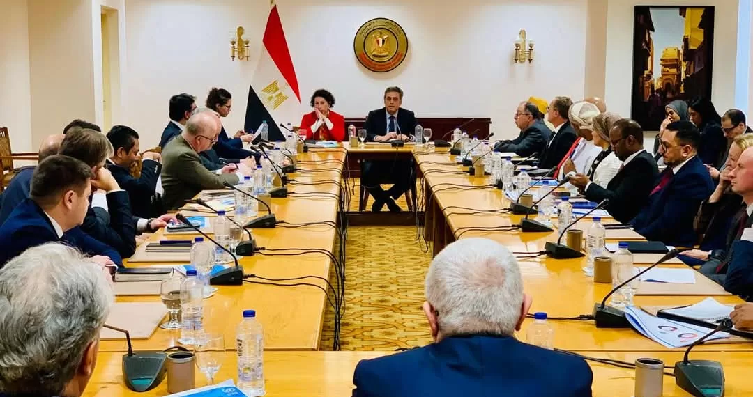 Le ministère des Affaires étrangères accueille la deuxième journée du quatrième sommet de l’Alliance internationale pour la mise en œuvre de la solution à deux États 1 - Le Progrès Egyptien
