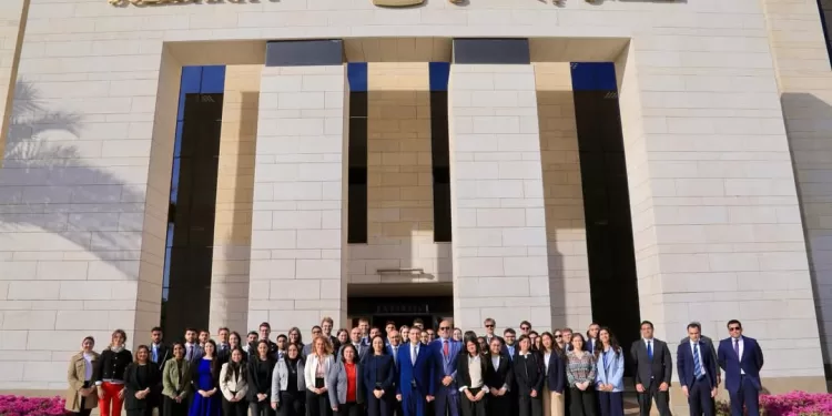 La ministre de la Solidarité sociale reçoit des délégations d'universités étrangères 2 - Le Progrès Egyptien La ministre de la Solidarité sociale reçoit des délégations d'universités étrangères 1 - Le Progrès Egyptien