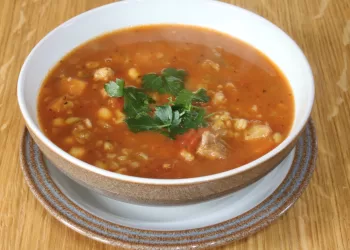 Chorba Frik – Soupe égyptienne aux épices Marocaines