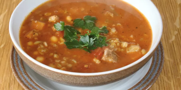 Chorba Frik – Soupe égyptienne aux épices Marocaines 2 - Le Progrès Egyptien Chorba Frik – Soupe égyptienne aux épices Marocaines 1 - Le Progrès Egyptien