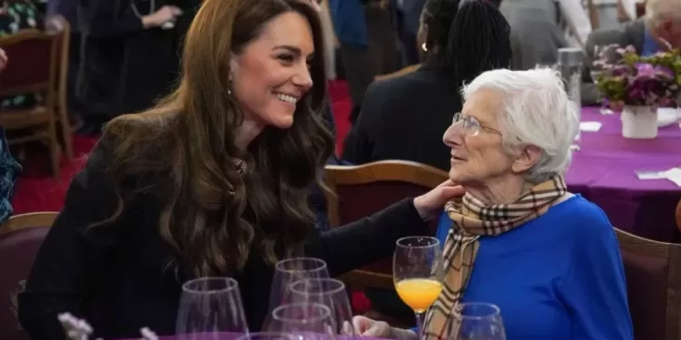 Auprès des survivants de la Shoah, Kate et William tout en sobriété et symboles 1 - Le Progrès Egyptien