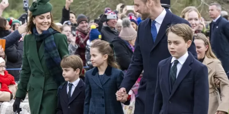 Les enfants de Kate et William dévoilent leurs œuvres 2 - Le Progrès Egyptien Les enfants de Kate et William dévoilent leurs œuvres 1 - Le Progrès Egyptien