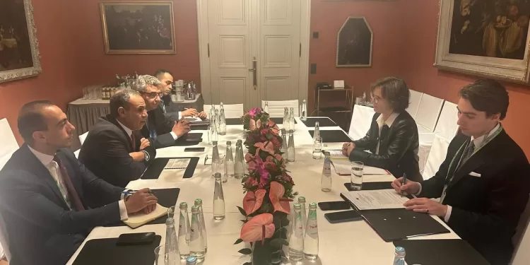 Entretien entre Abdel Aati et la commissaire européenne à l'environnement, à l'eau et à l'économie circulaire compétitive 2 - Le Progrès Egyptien Entretien entre Abdel Aati et la commissaire européenne à l'environnement, à l'eau et à l'économie circulaire compétitive 1 - Le Progrès Egyptien