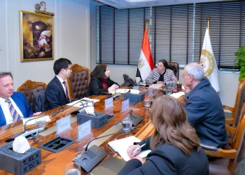 La ministre de l’environnement se réunit avec une mission technique de la BM