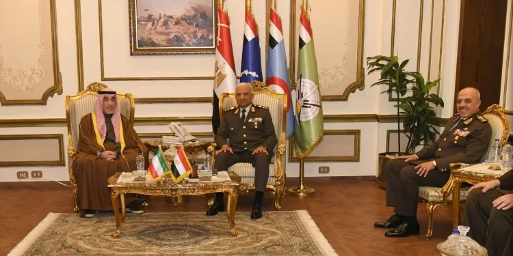 Egypte-Koweit : Examen de la coopération militaire 1 - Le Progrès Egyptien