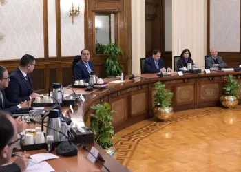  Le PM examine le développement de la côte nord-ouest 