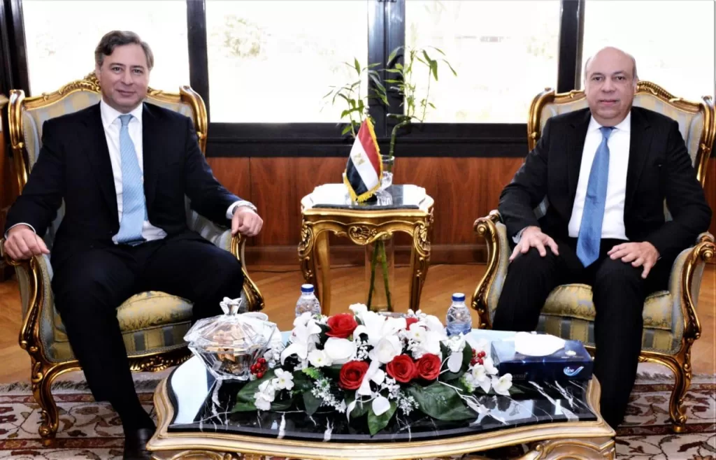 Gestion des aéroports : Al-Hefni s’entretient avec des entreprises mondiales 6 - Le Progrès Egyptien Gestion des aéroports : Al-Hefni s’entretient avec des entreprises mondiales 5 - Le Progrès Egyptien