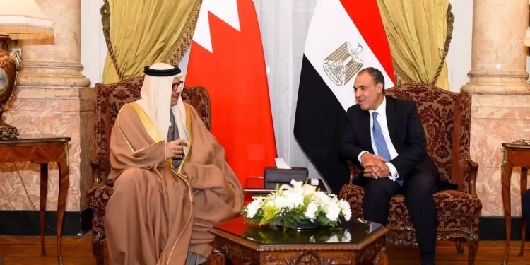 Renforcement des liens égypto-bahreïnis : Le ministre Badr Abdel-Aati rencontre son homologue 2 - Le Progrès Egyptien Renforcement des liens égypto-bahreïnis : Le ministre Badr Abdel-Aati rencontre son homologue 1 - Le Progrès Egyptien
