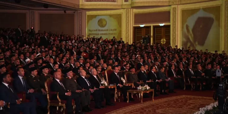 Journée du martyr: Le président assiste à un colloque organisé par les Forces Armées 2 - Le Progrès Egyptien Journée du martyr: Le président assiste à un colloque organisé par les Forces Armées 1 - Le Progrès Egyptien